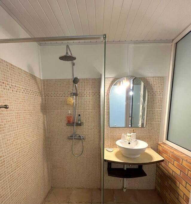 Ferienwohnung Face Aux Saintes Trois-Rivières Exterior foto